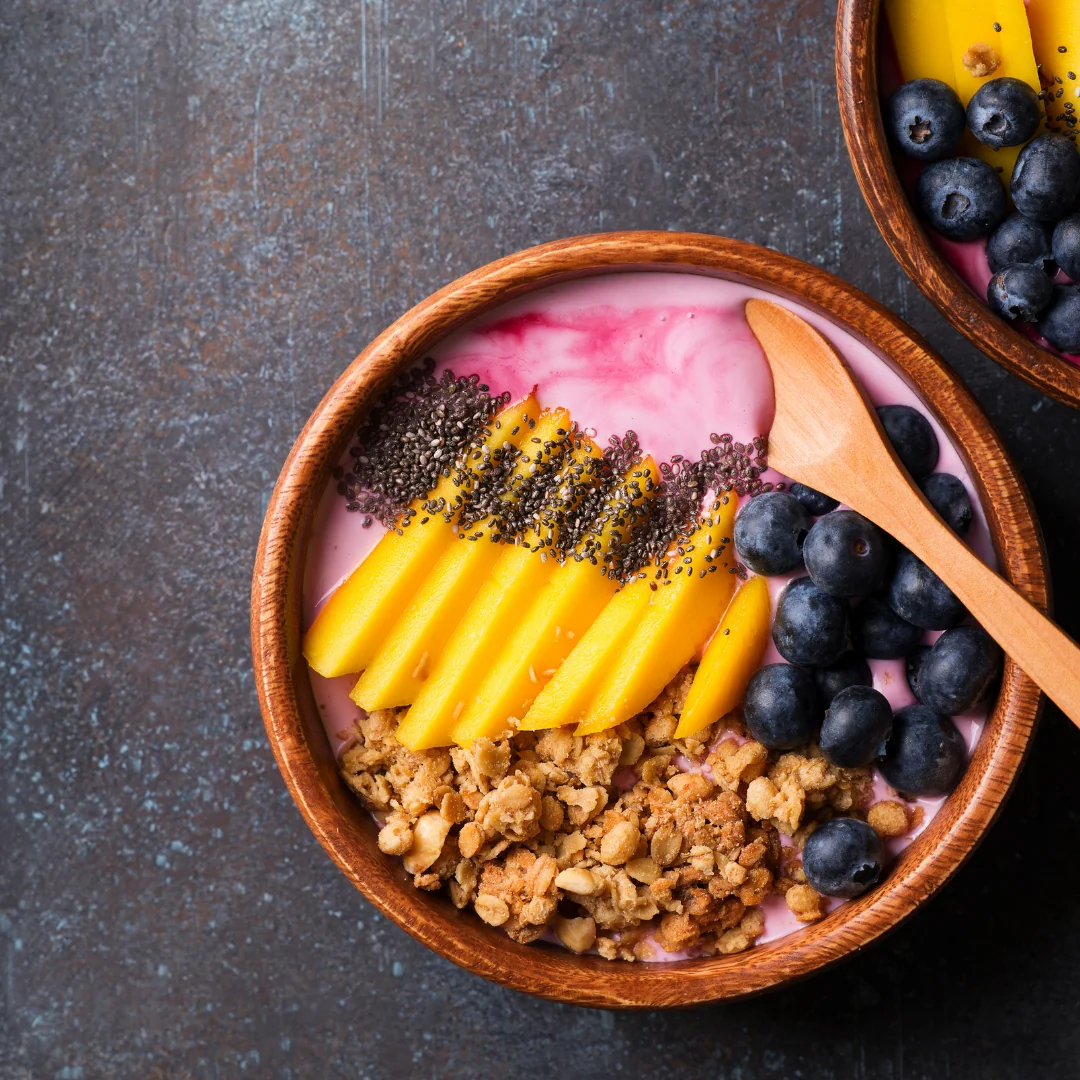 Yaban Mersinli Smoothie Bowl: Sağlıklı ve Göz Alıcı Bir Sunum